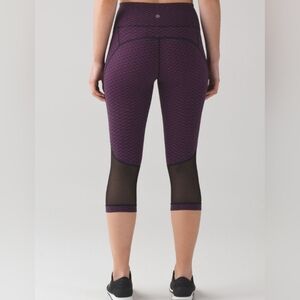 SOLD - Lululemon Gear Up Crop (17") Jacquard Black Polar Pink/Black Leggings 6